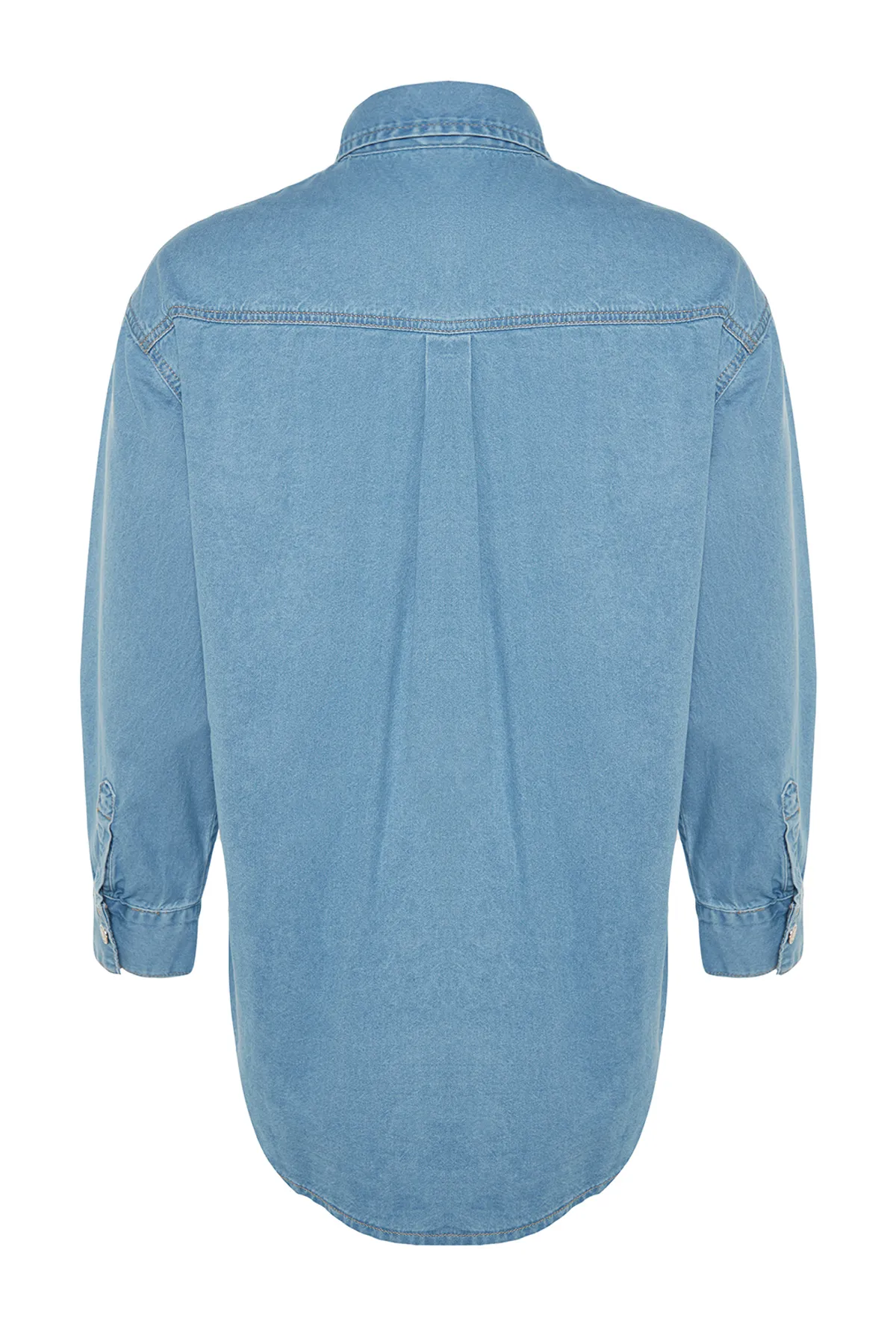 Trendyol Curve  Hellblaues Oversize-Jeanshemd TBBAW24AX00016