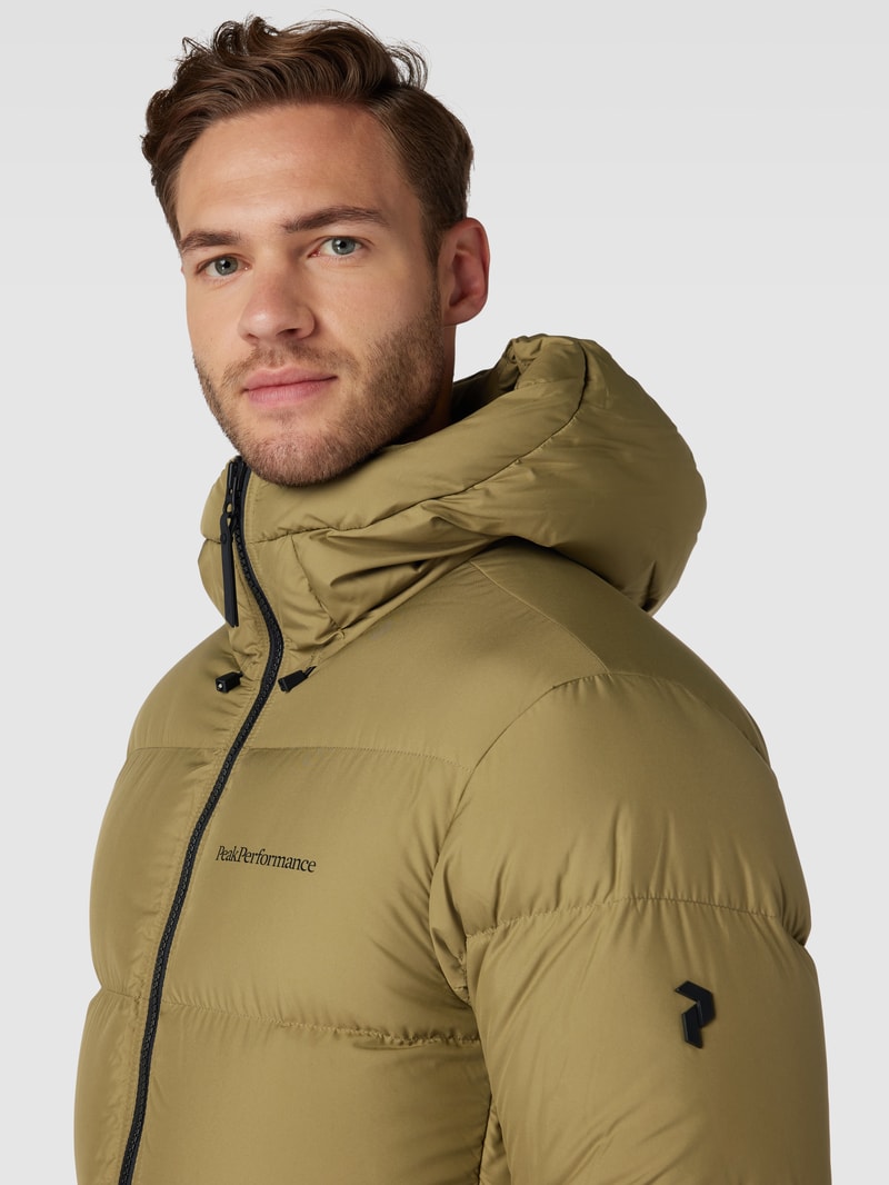 Daunenjacke mit Kapuze Modell 'Rivel' in olivgrün