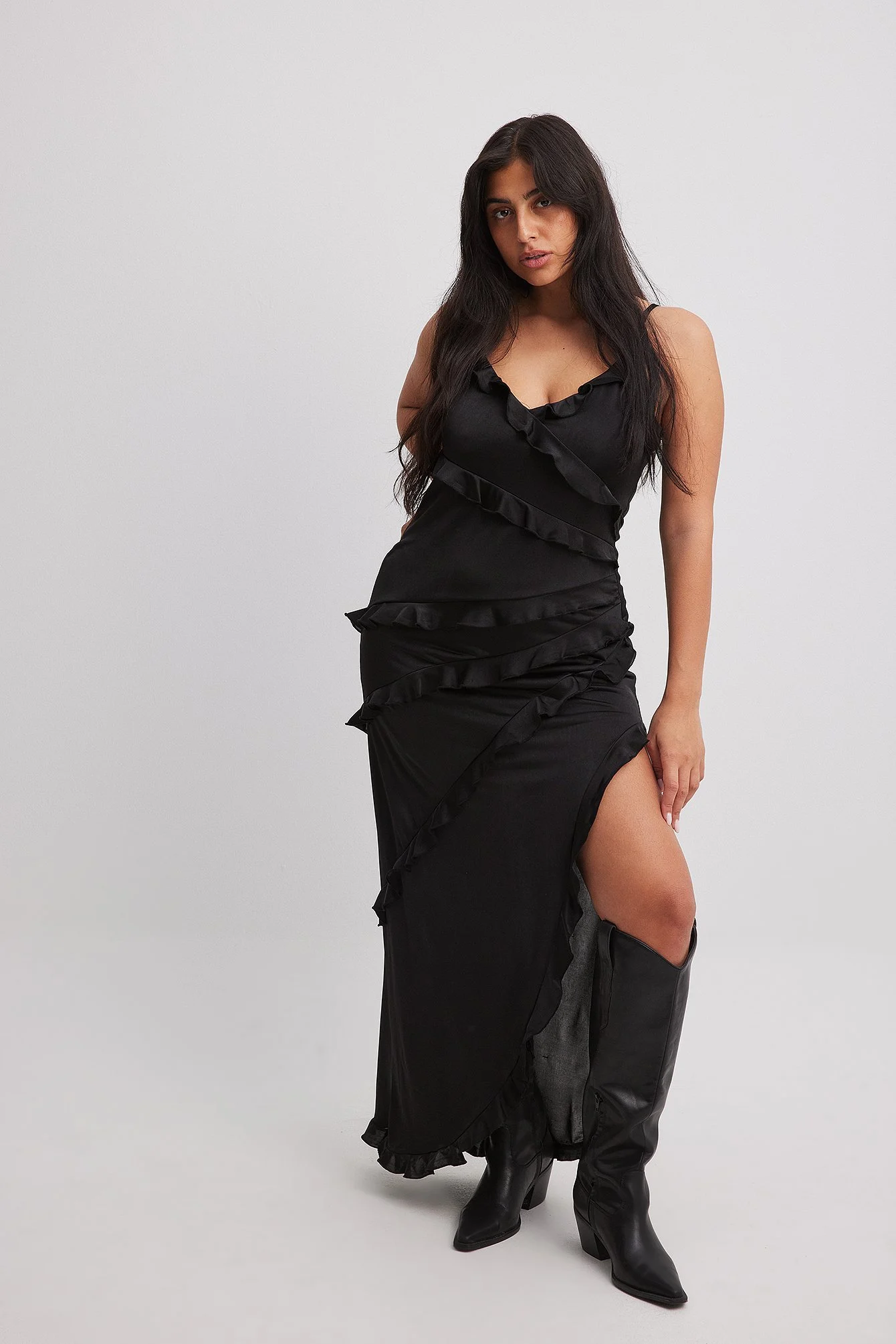 Maxikleid mit Rüschen