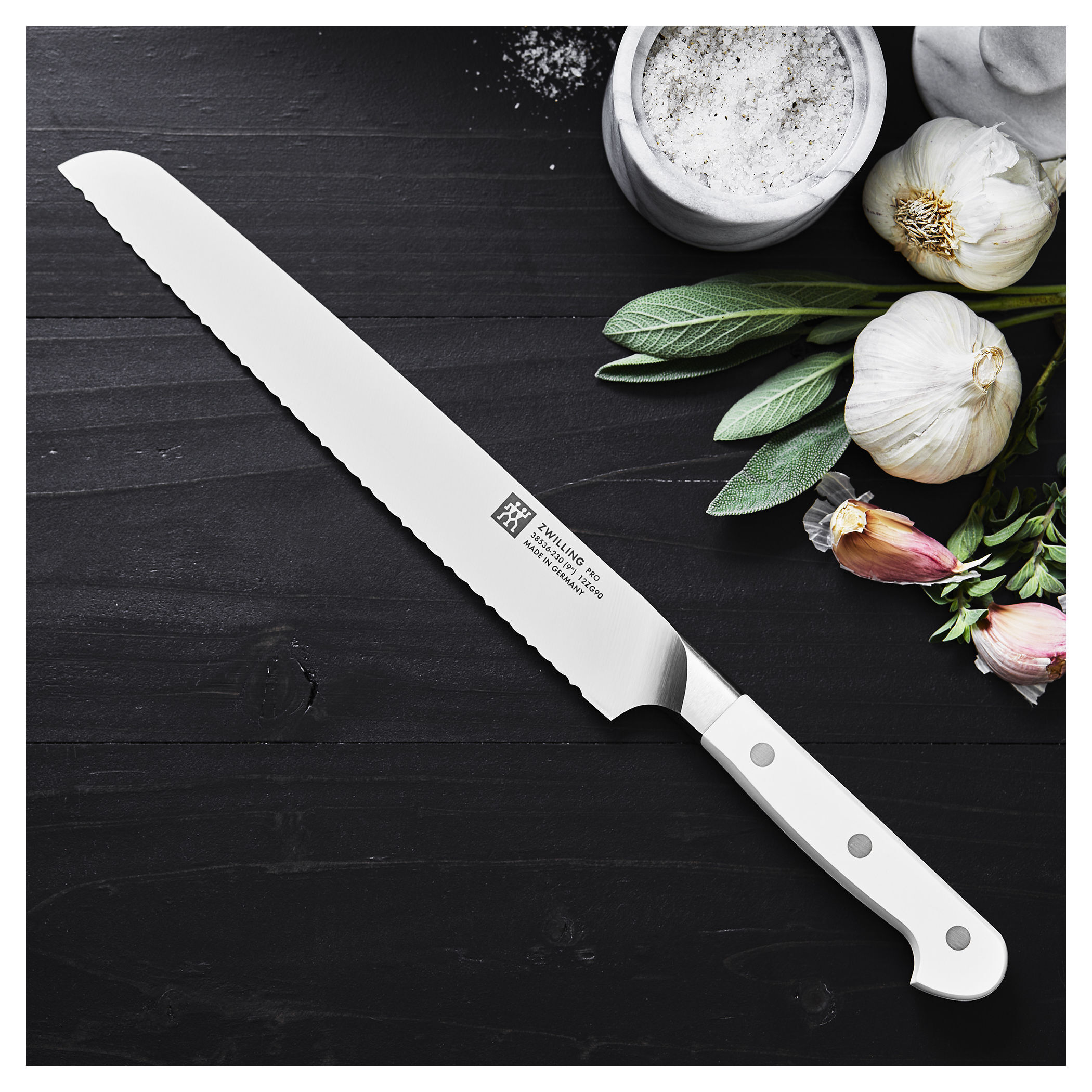 Brotmesser 23 cm, Wellenschliff