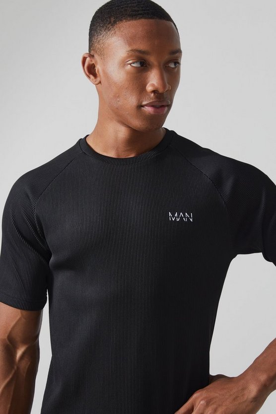 Geripptes Man Active Muscle-Fit Raglan T-Shirt