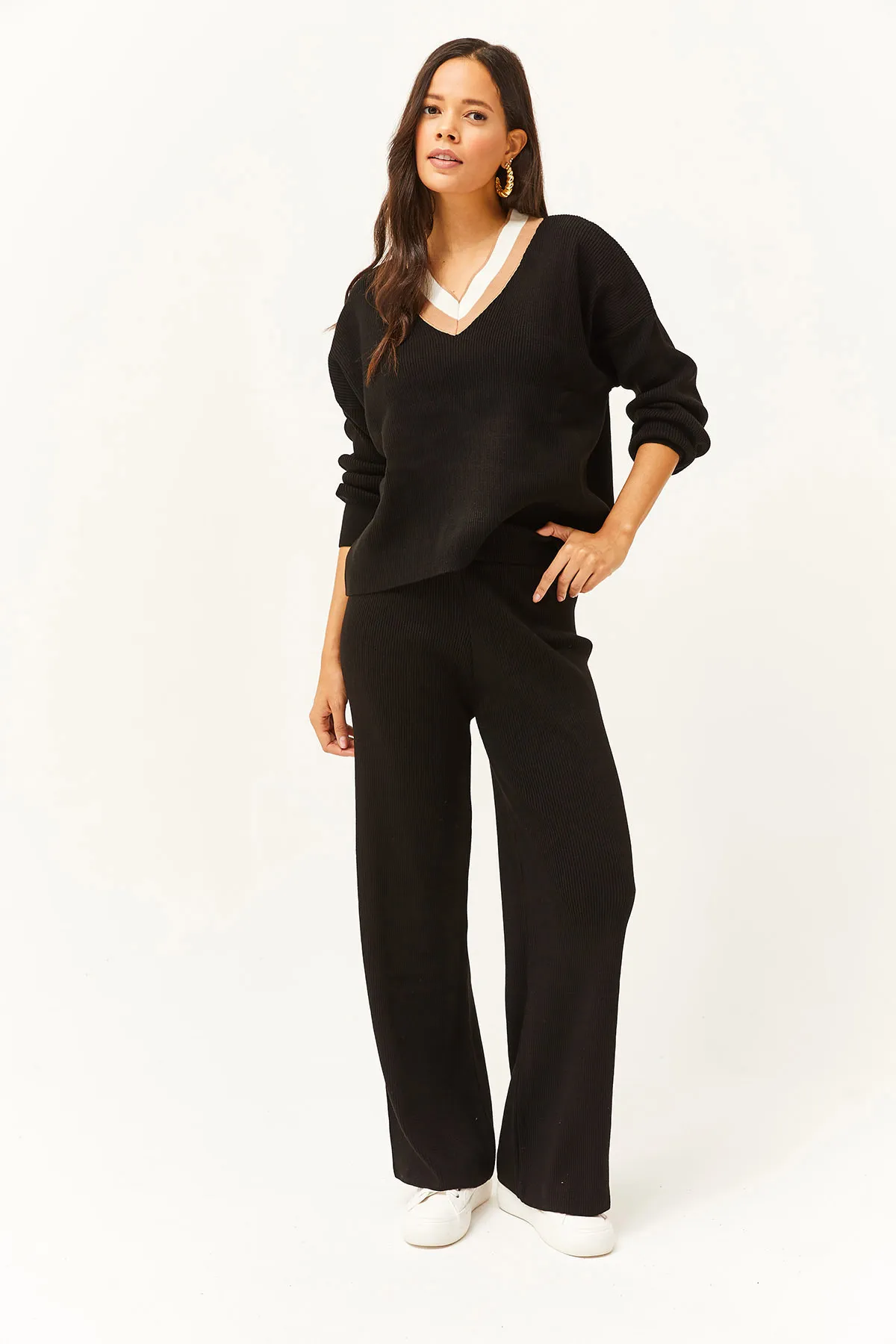 Olalook  Schwarzes Strickset mit Oberteil und V-Ausschnitt für Damen, Palazzo-Hose, TKM-19000226