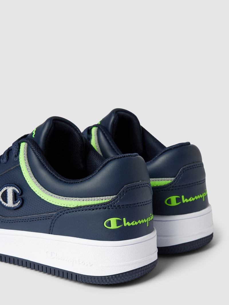 Sneaker mit Colour-Blocking-Design in marineblau