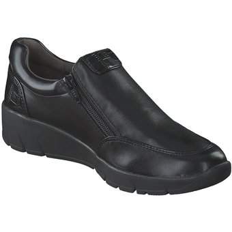 Jana Slipper in schwarz