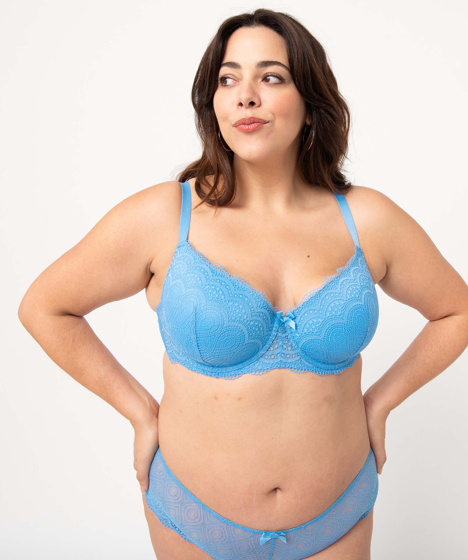 Soutien-gorge grande taille à armatures et coques fines bleu | GEMO