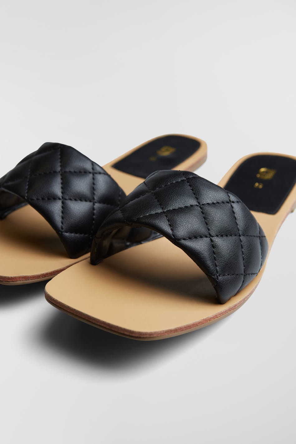 Alara sandals