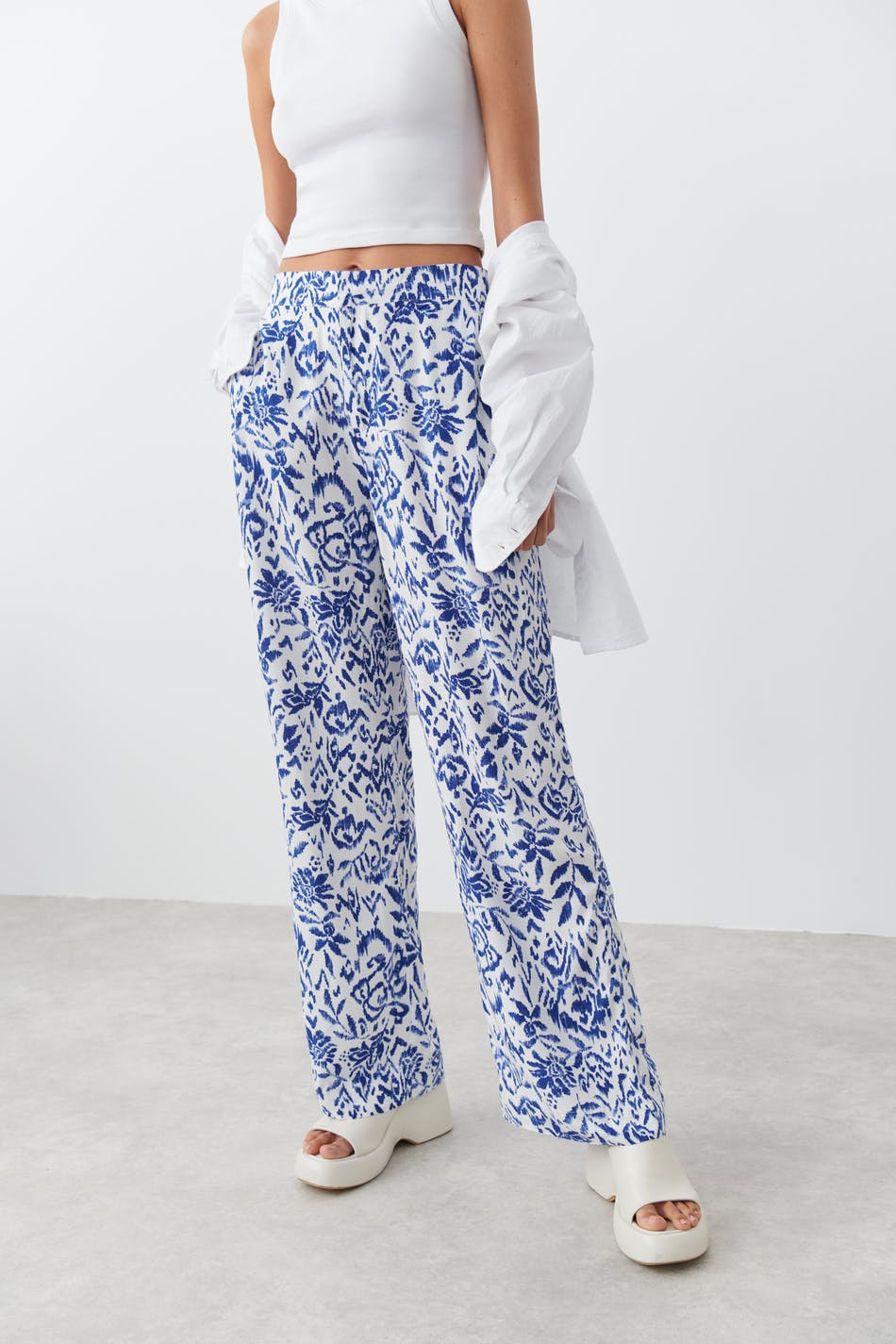 Relaxed viscose trousers
