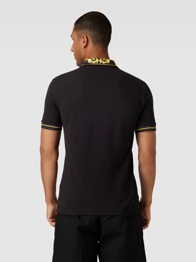 Poloshirt mit Kontraststreifen in schwarz