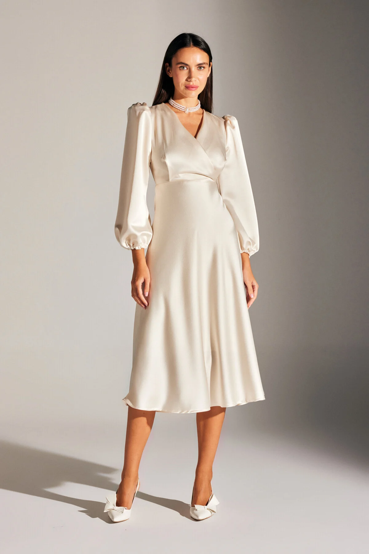 BETTY & SAM  Merry EKRU Zweireihiges, ausgestelltes Kleid mit Kragen
