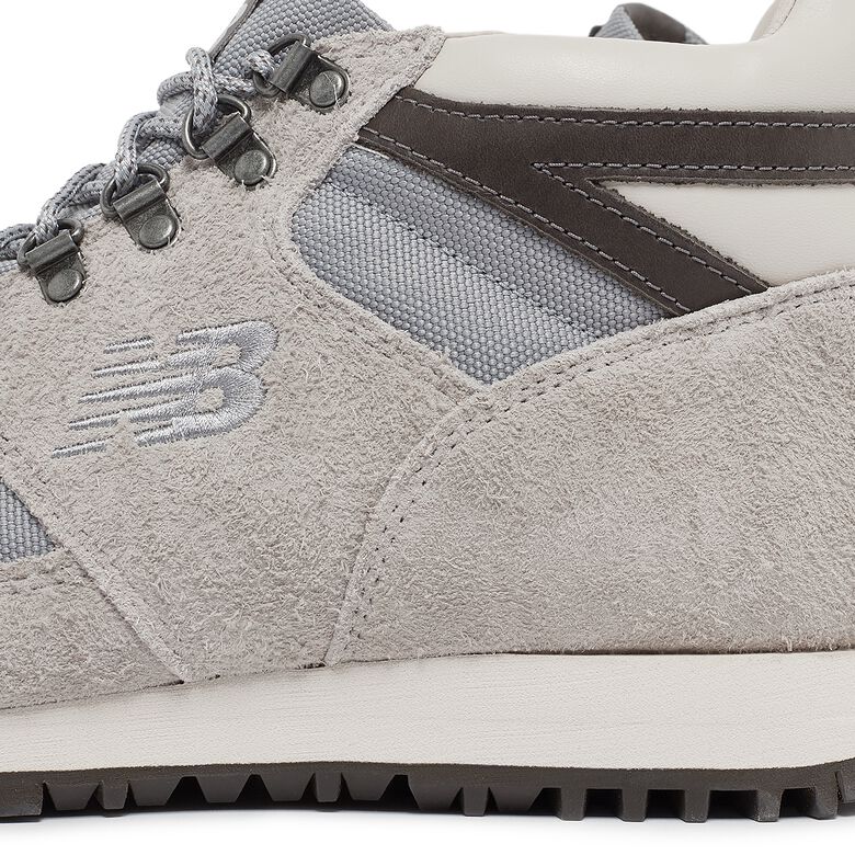 New Balance Rainier raincloud
