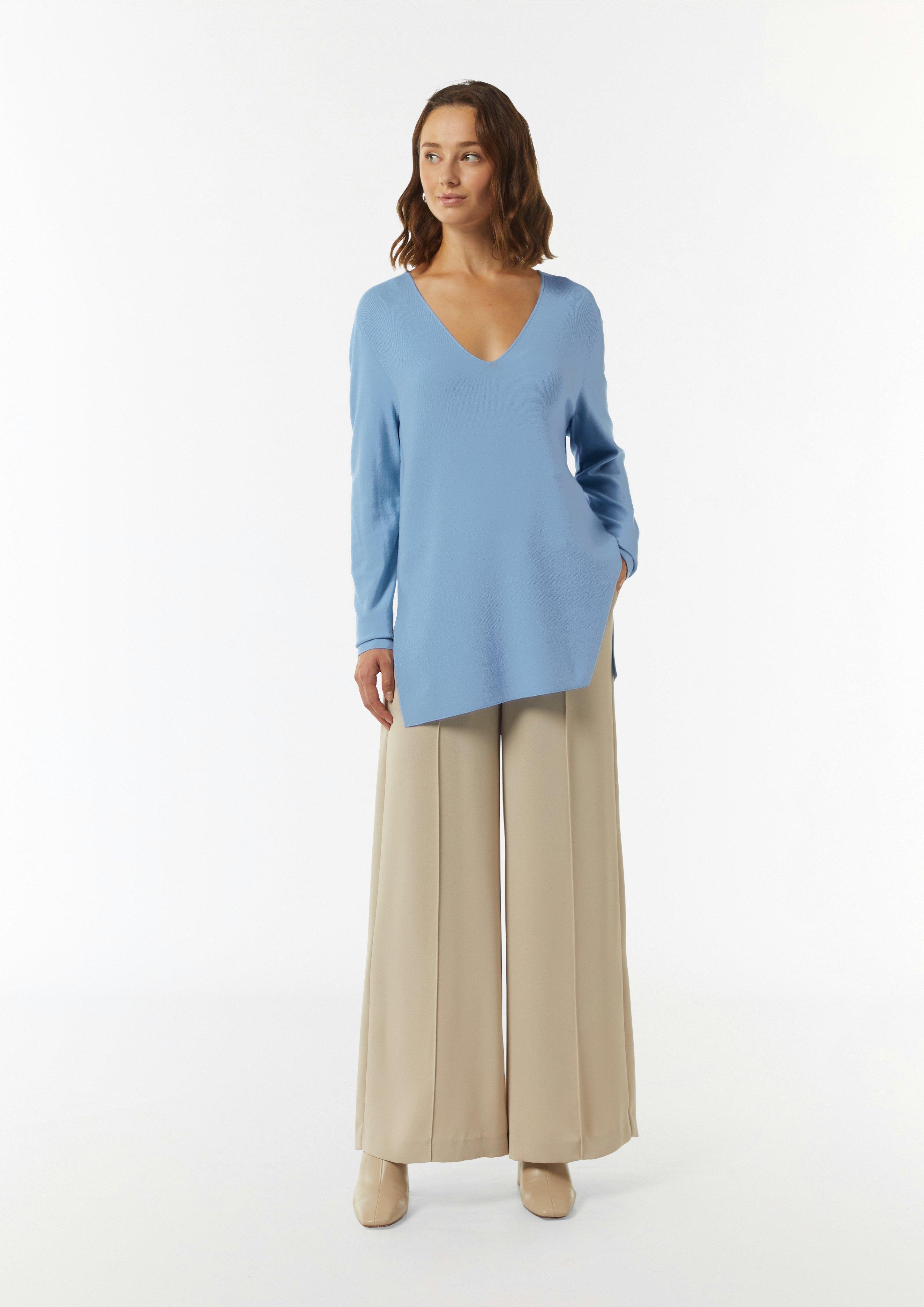 Feinstrickpullover mit seitlich geschlitztem Saum - hellblau