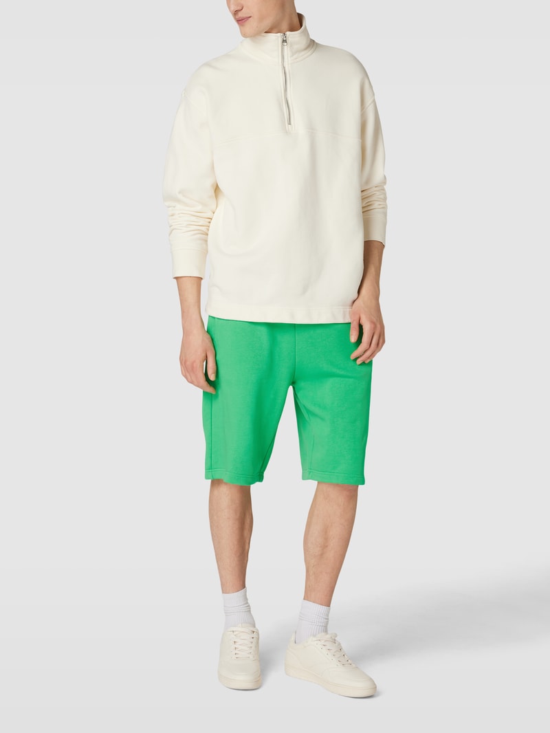 Sweatshorts mit Label-Stitchings in grün