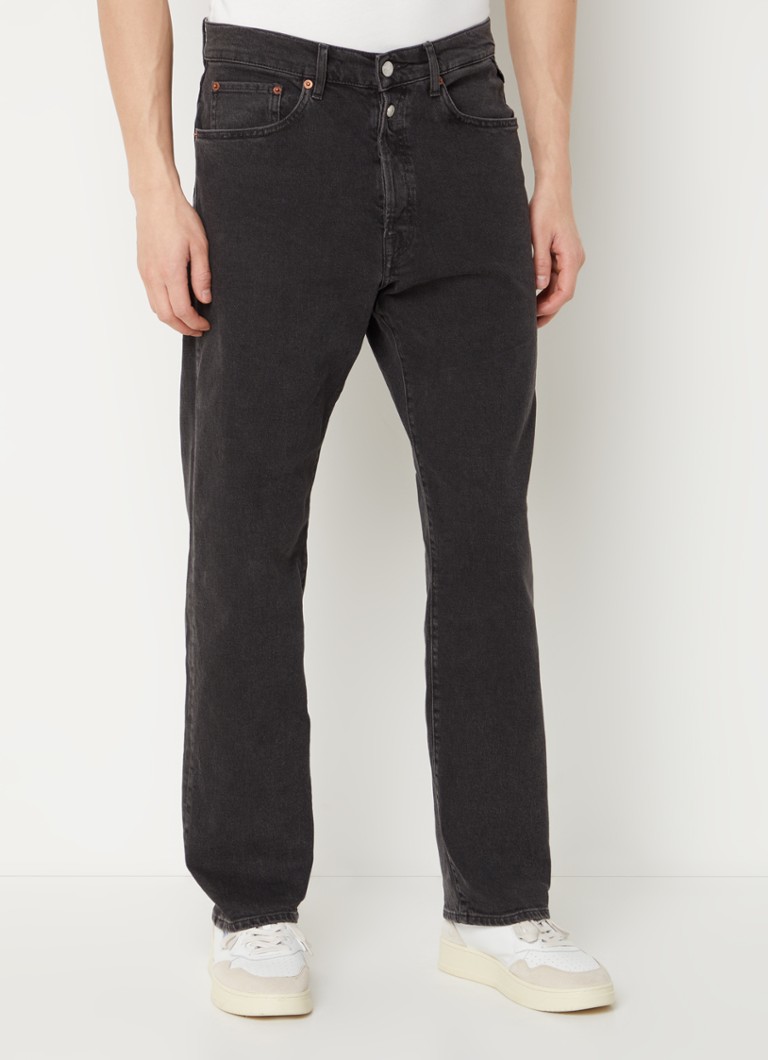 Jeans a gamba dritta con lavaggio colorato.