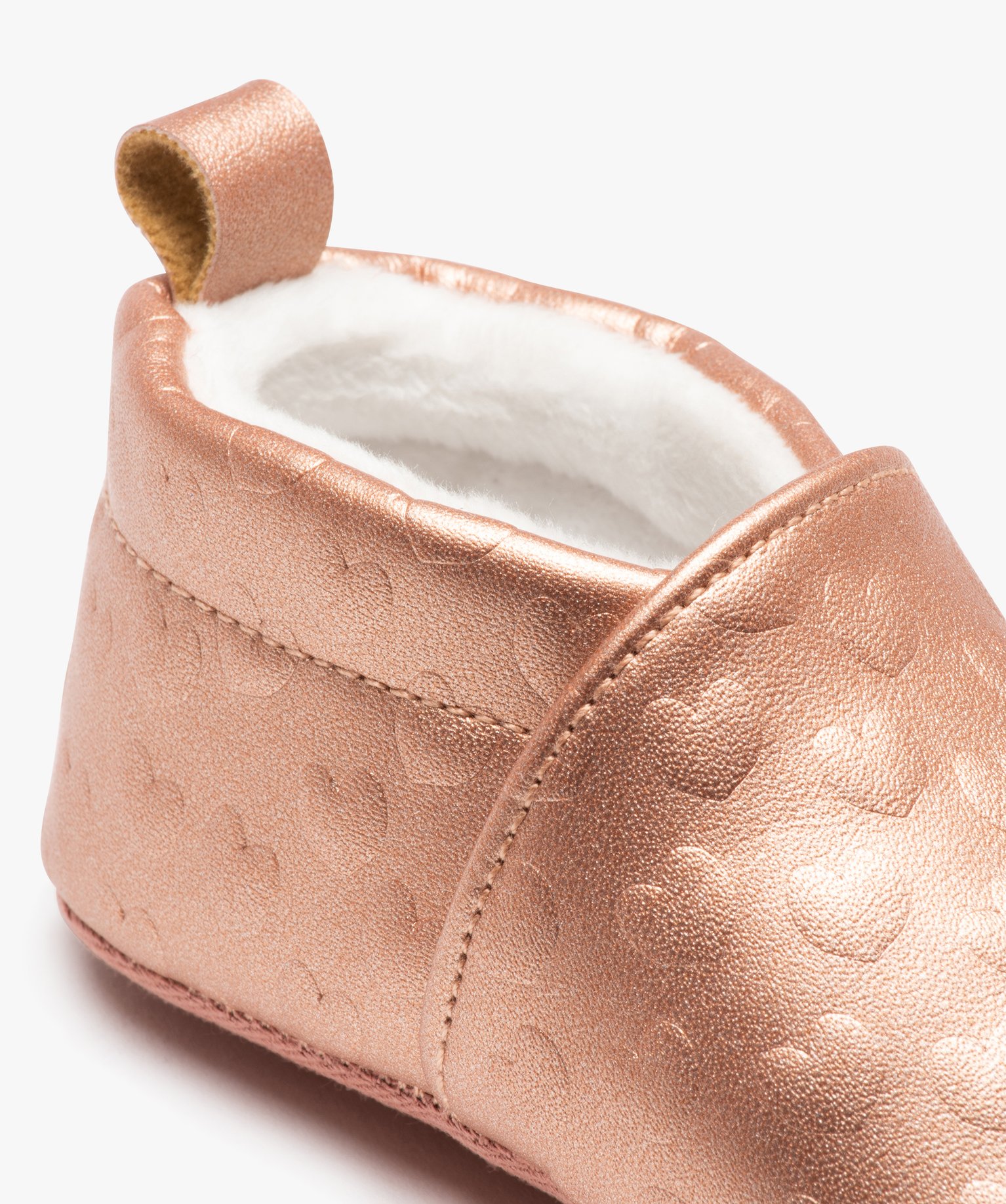 Chaussons de naissance bébé fille irisés à motifs coeurs... rose | GEMO