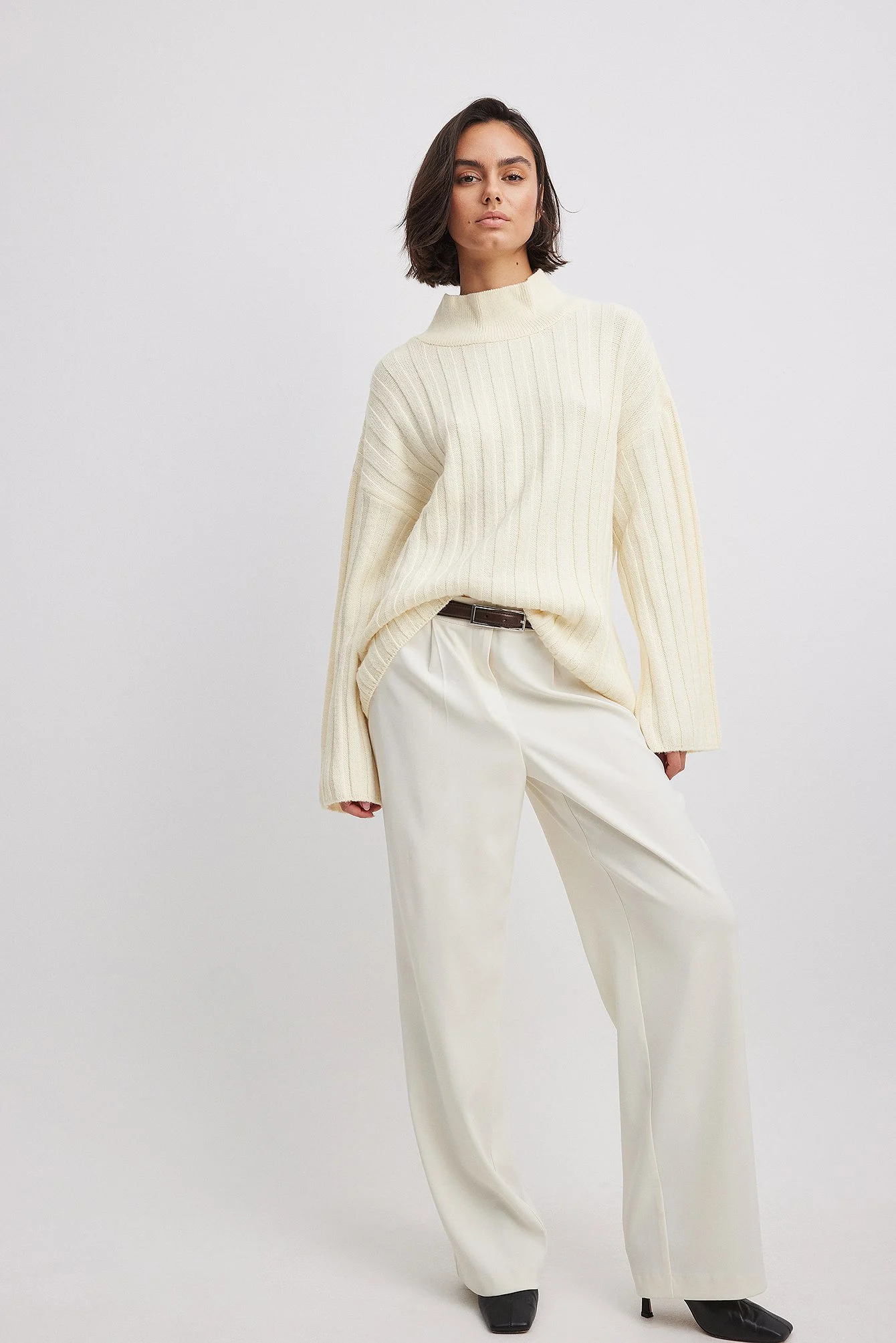 Gerippter Strickpullover mit Rollkragen