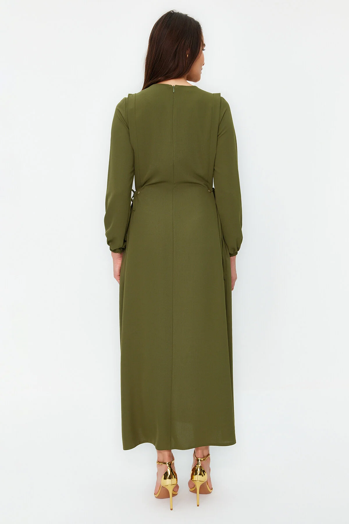 Trendyol Modest  Grünes Taillen-Seilband, detailliertes elastisches Aerobin-Webkleid am Ärmelende TCTSS22EB00104