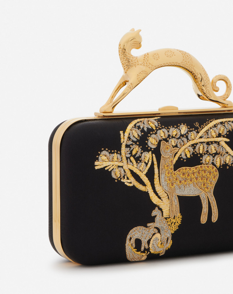 Minaudière en satin brodé