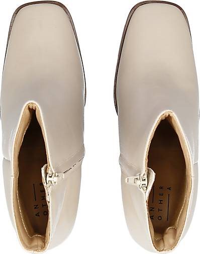 Another A Stiefelette