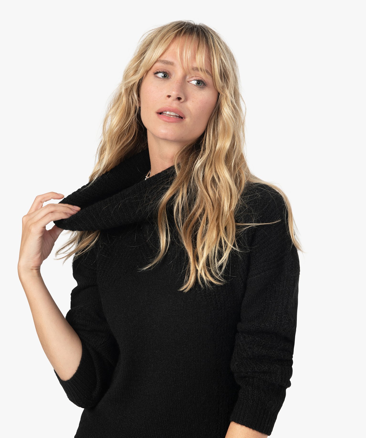 Robe pull femme en maille fantaisie avec grand col boule noir | GEMO