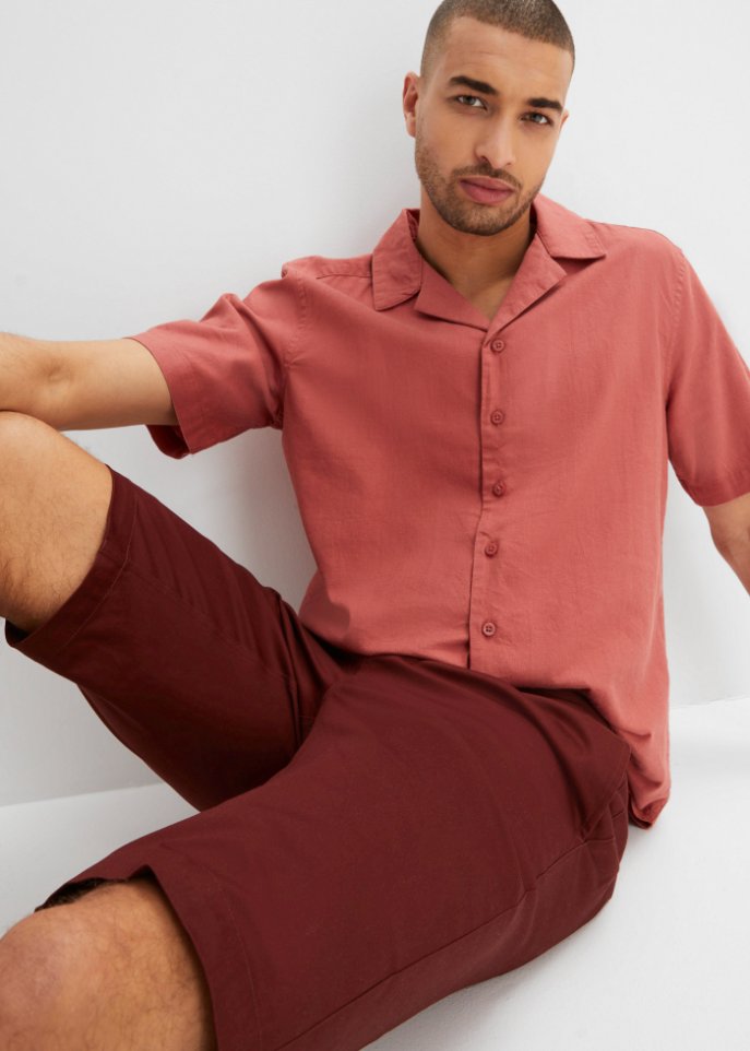 Chino-Bermuda m. Komfortschnitt und leichtem Glanz, Regular Fit