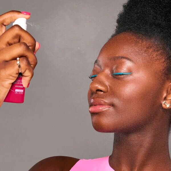 Essence Fix & Last 18H Instant Matte sminkfixáló spray 50ml
