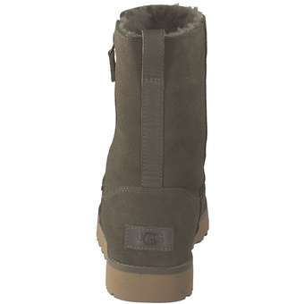 UGG Classic Zip Short in grün