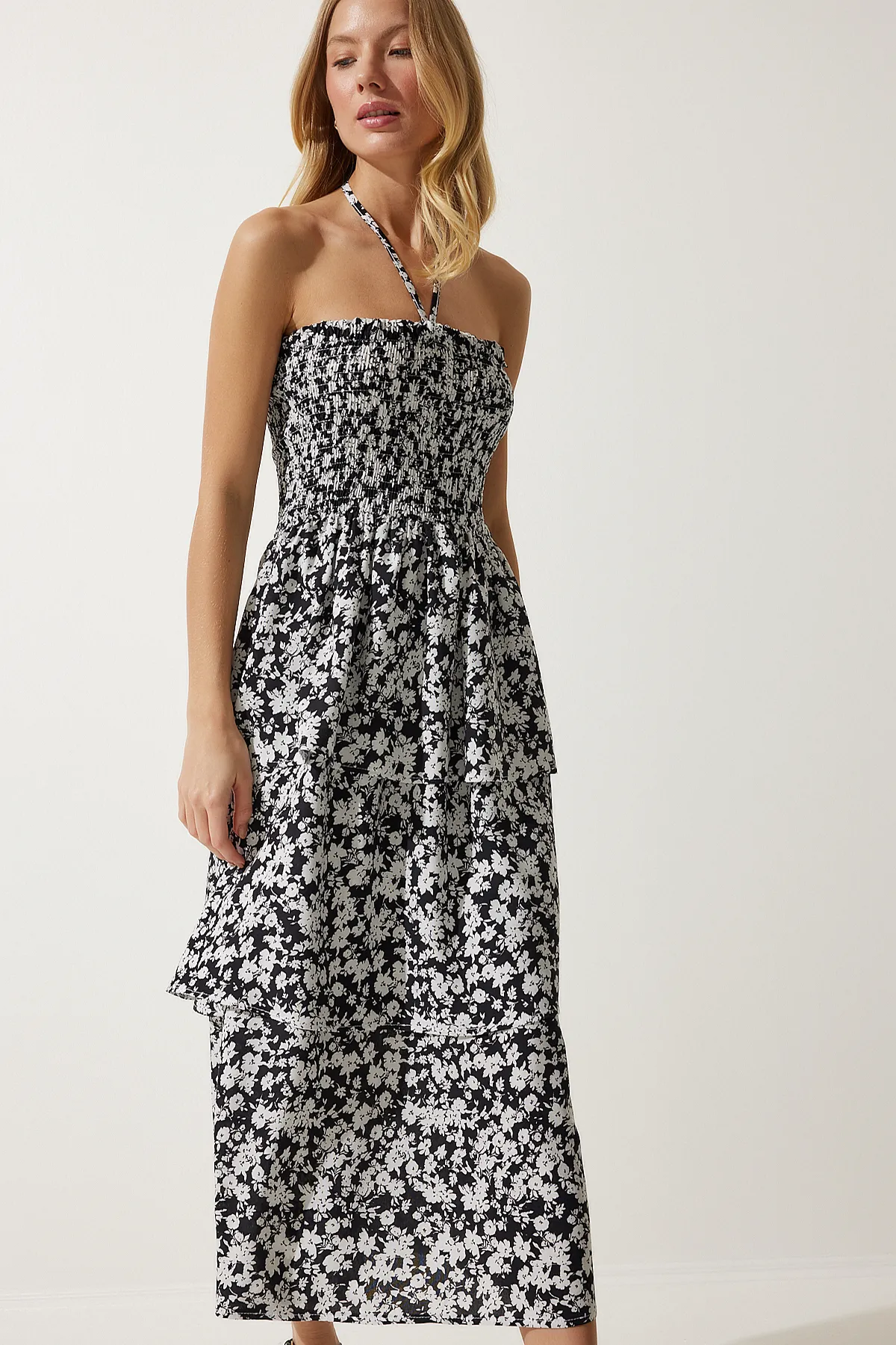 Happiness İstanbul  Damen-Sommerkleid aus Viskose mit Blumenmuster in Schwarz UB00226