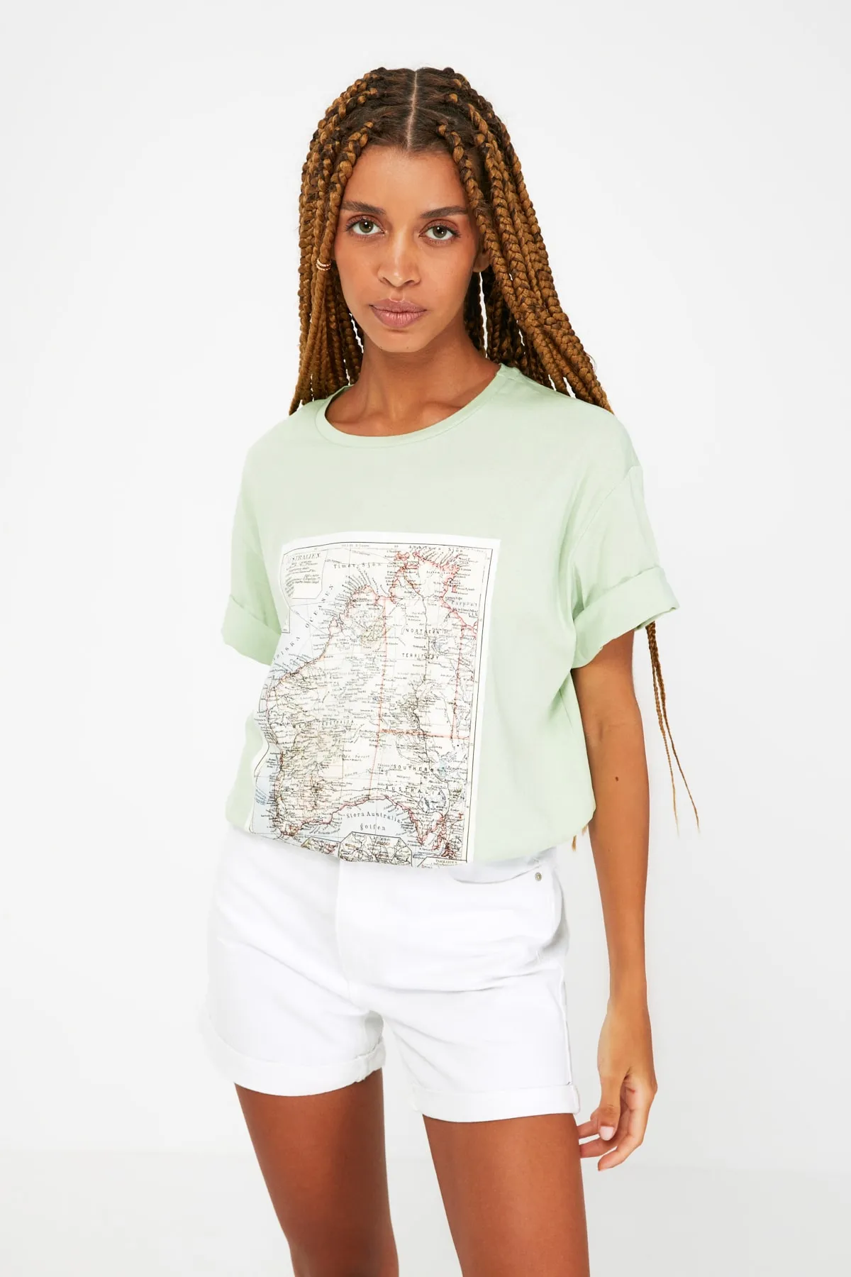 Trendyol Collection  Shorts - Weiß - Hoher Bund