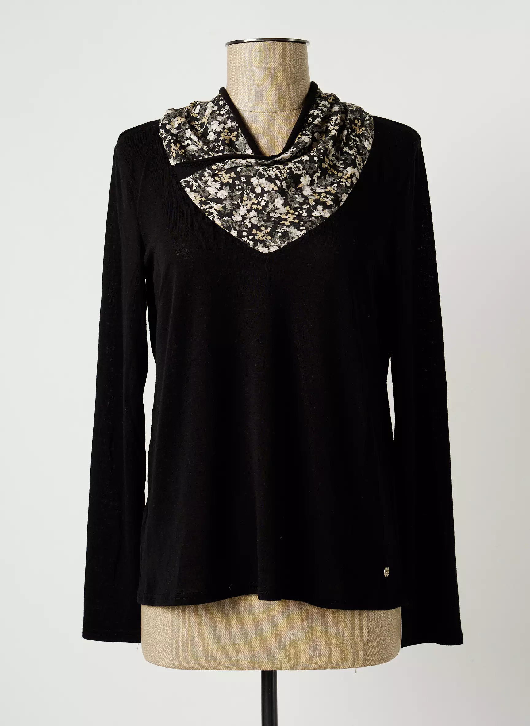 B M Tshirts Femme couleur noir