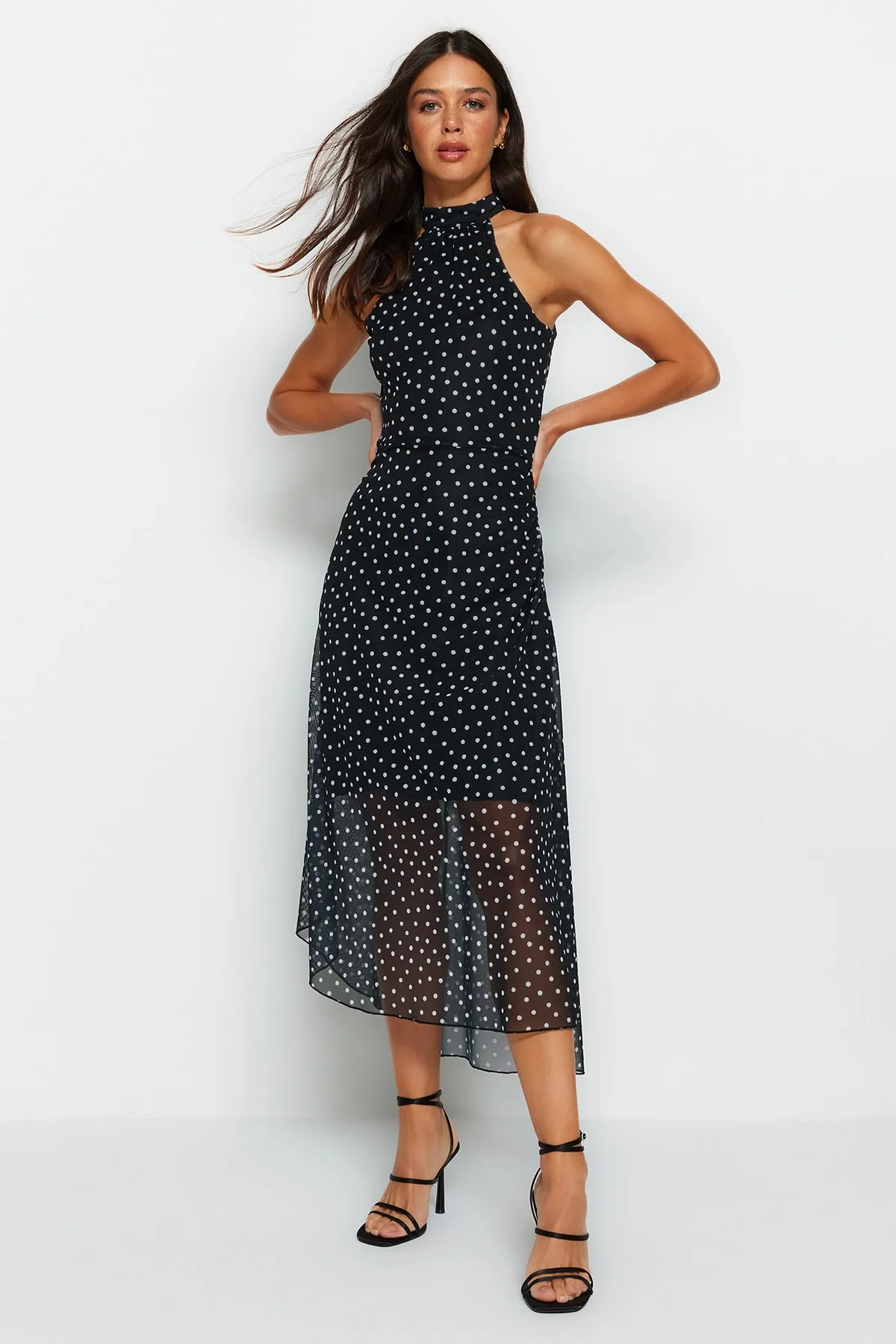 Trendyol Collection  Schwarzes Neckholder-Midi-Strickkleid aus bedrucktem Tüll TWOSS23EL02214