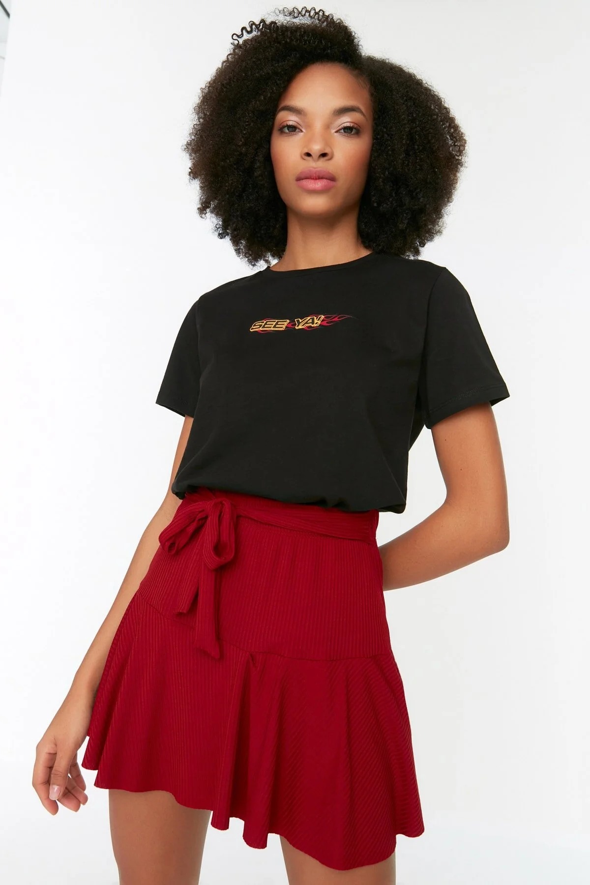 Trendyol Collection  Shorts - Rot - Mittlerer Bund
