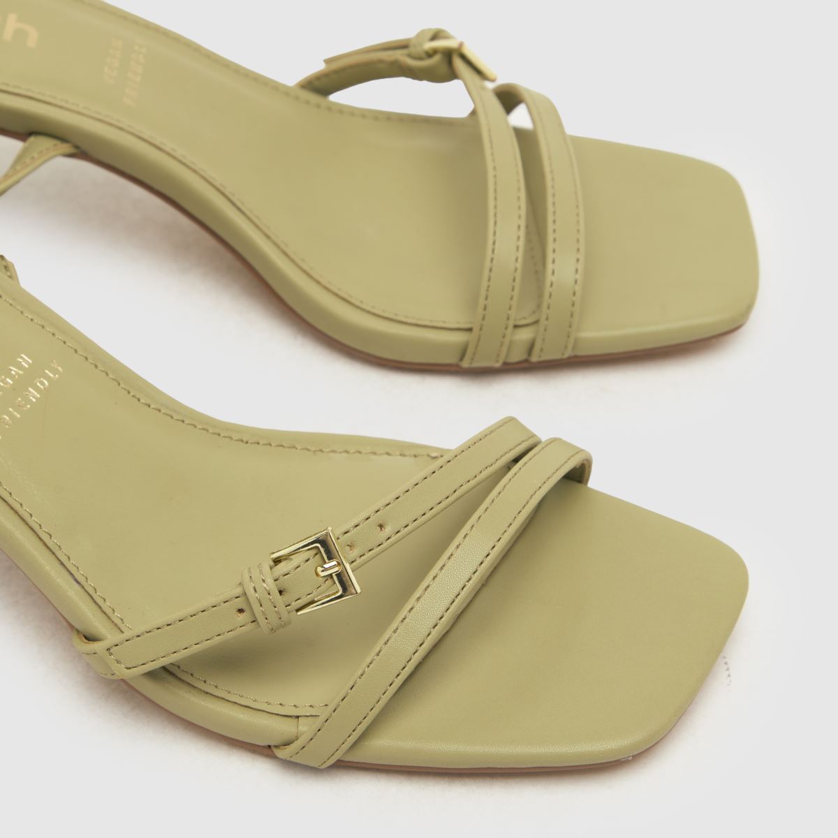 Schuh Saturn pántos, blokkos magassarkú, világoszöld színben