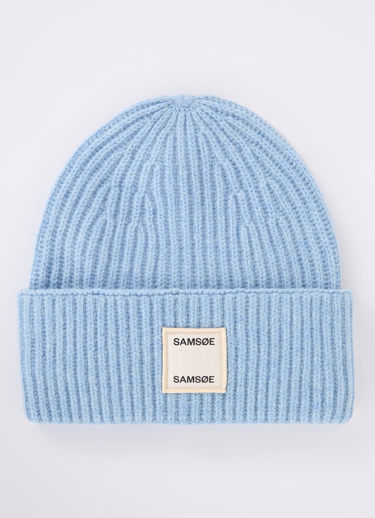 Căciulă SAMSØE din lână merinos tricotată gros, cu logo brodat.