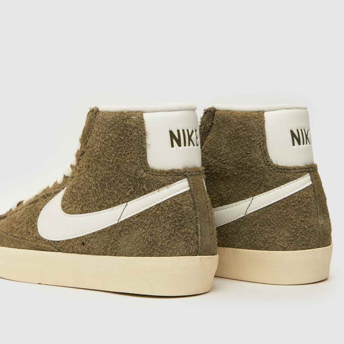 Nike Blazer Mid 77 – Khakifärgade träningsskor