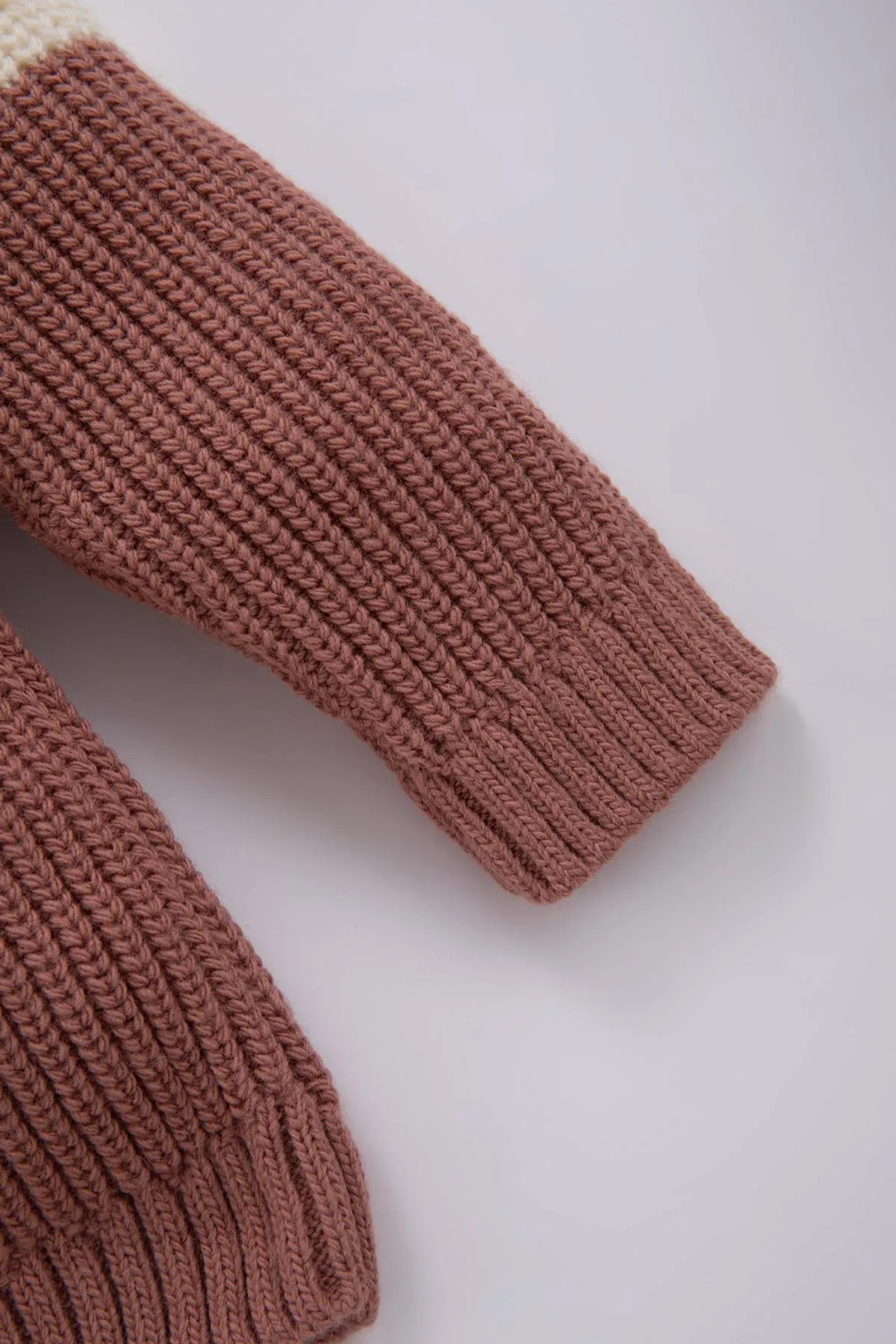 DeFacto  Baby-Pullover aus Selanik-Stoff mit Rundhalsausschnitt und Farbblockdesign für Mädchen