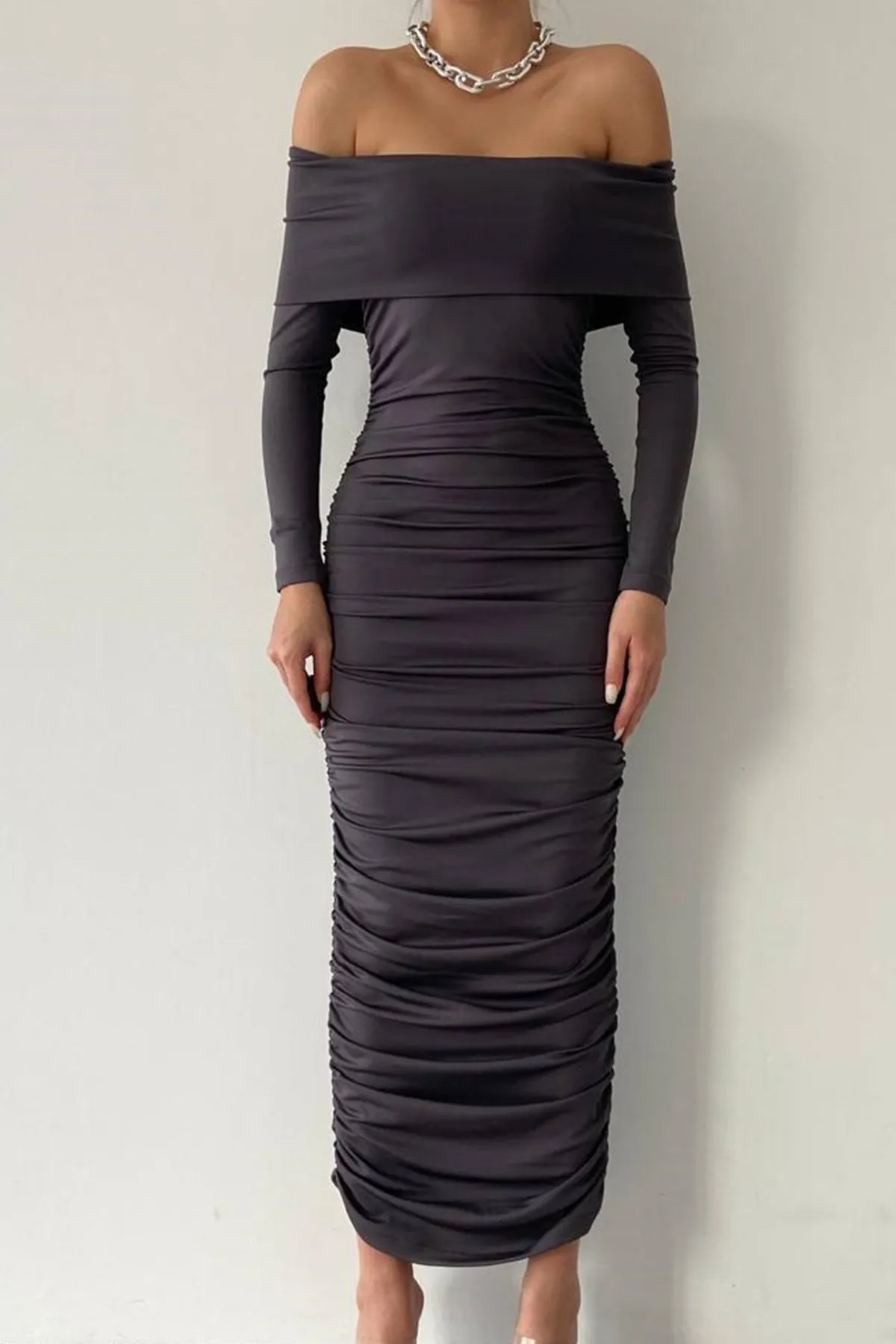 vuvutasarım  Flexibles, sandiges Stoffkleid, trägerloser Kragen, Midilänge, Bleistiftschnitt, langärmliges Anthrazitkleid 189