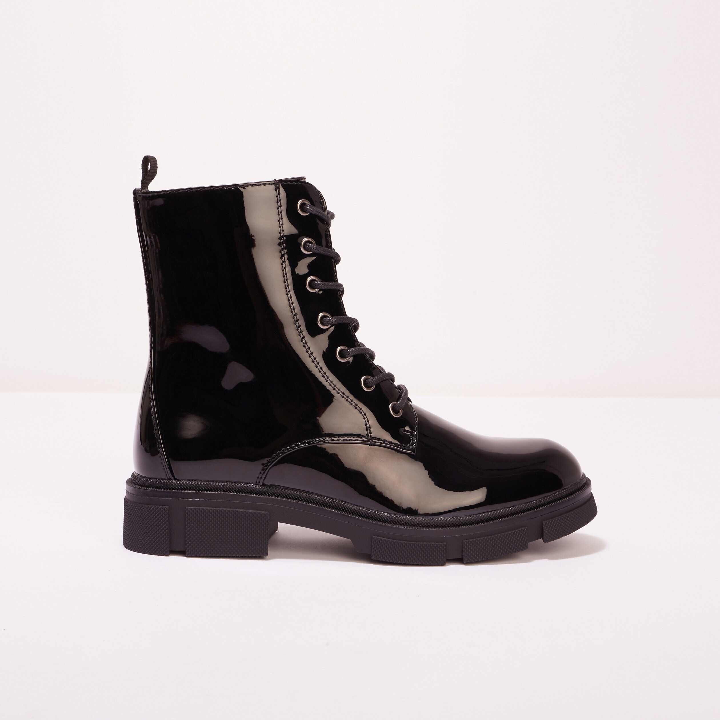 Bottines crantées zippées denim noir enduit femme | Cache Cache