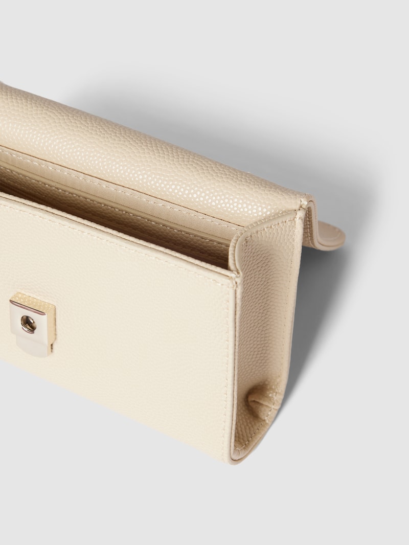 Clutch mit Label-Applikation Modell 'DIVINA' in beige