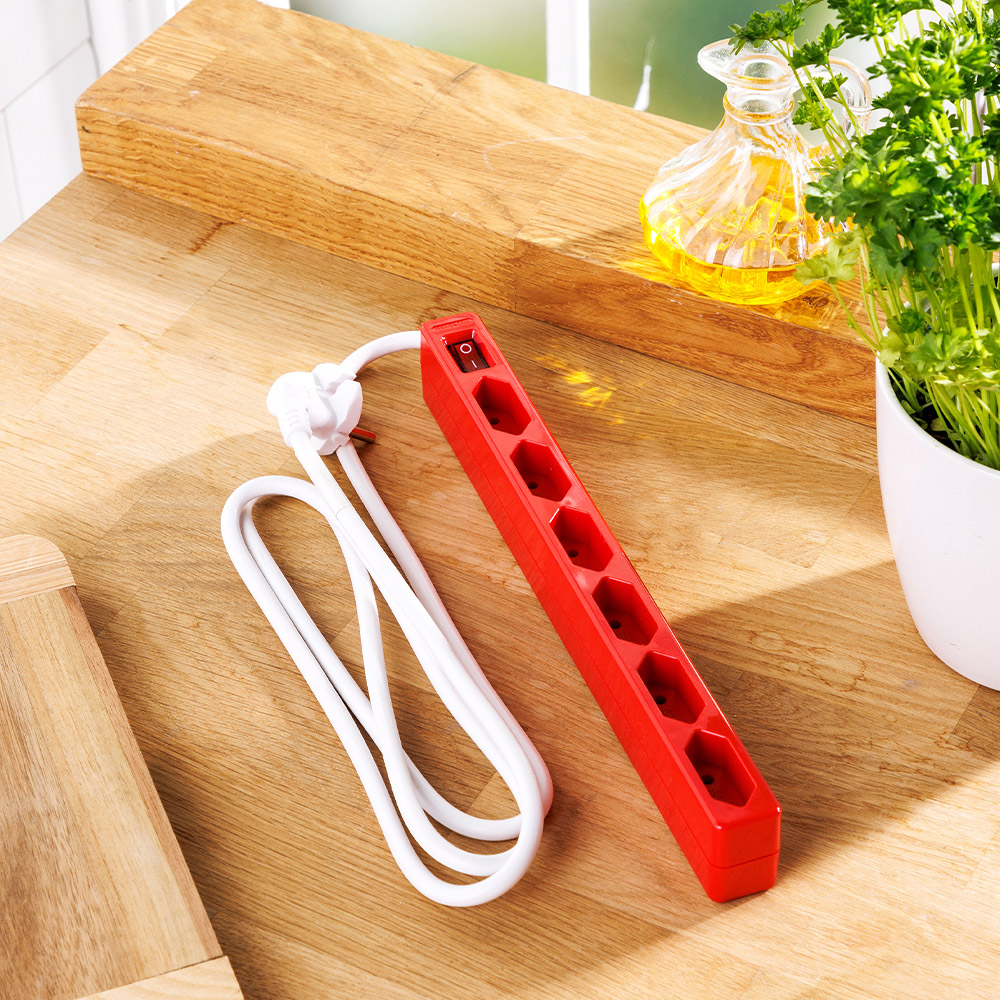 Powertec Color Powertec 6-fach Euro-Steckdose - Rot