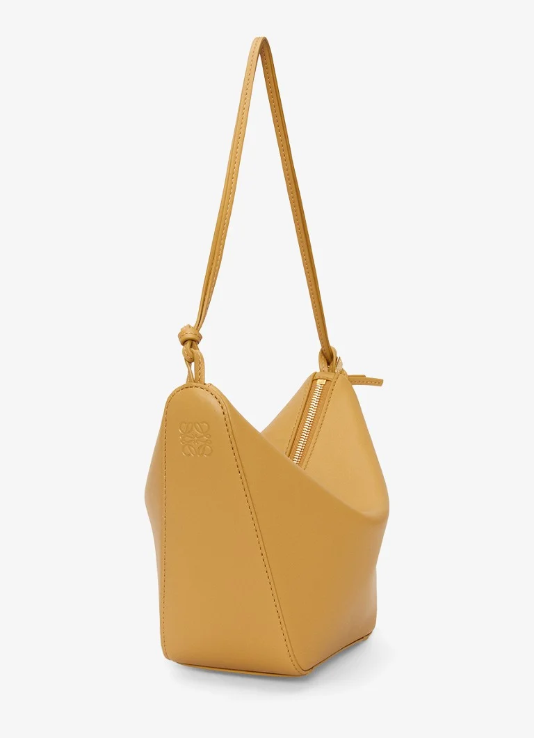 LOEWE Hammock Hobo plecu soma no teļādas