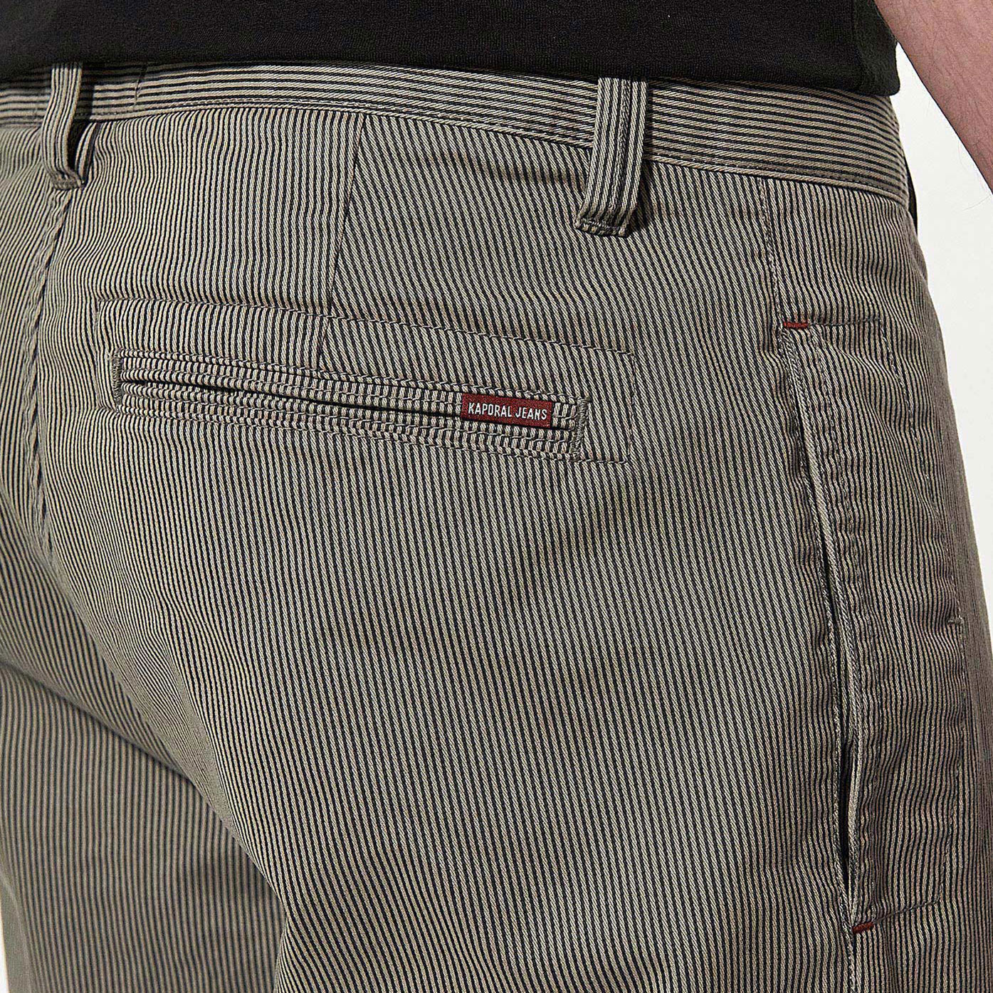 SABIR  Short gris à rayures Homme