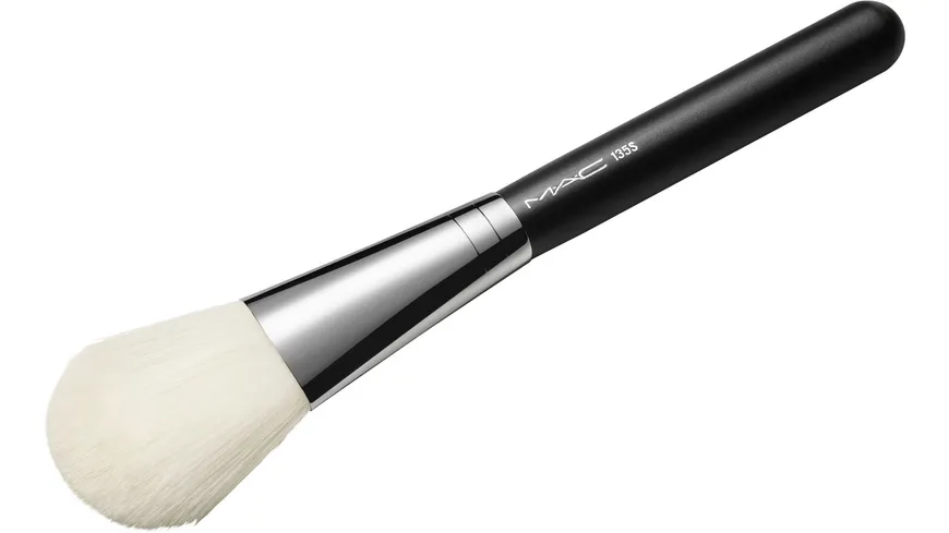 MAC 135S Large Flat Powder Brush silber, schwarz