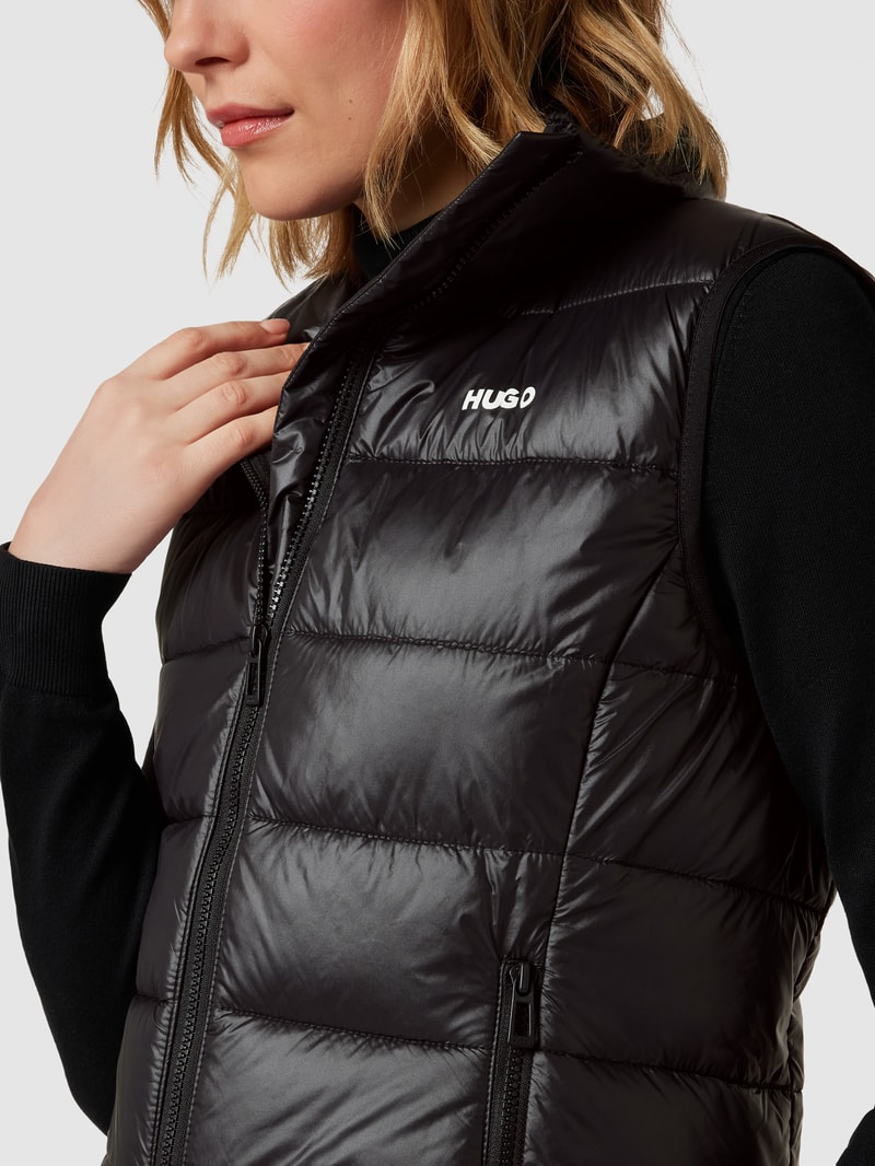 Steppweste mit Label-Print Modell 'FANDICIA' in schwarz