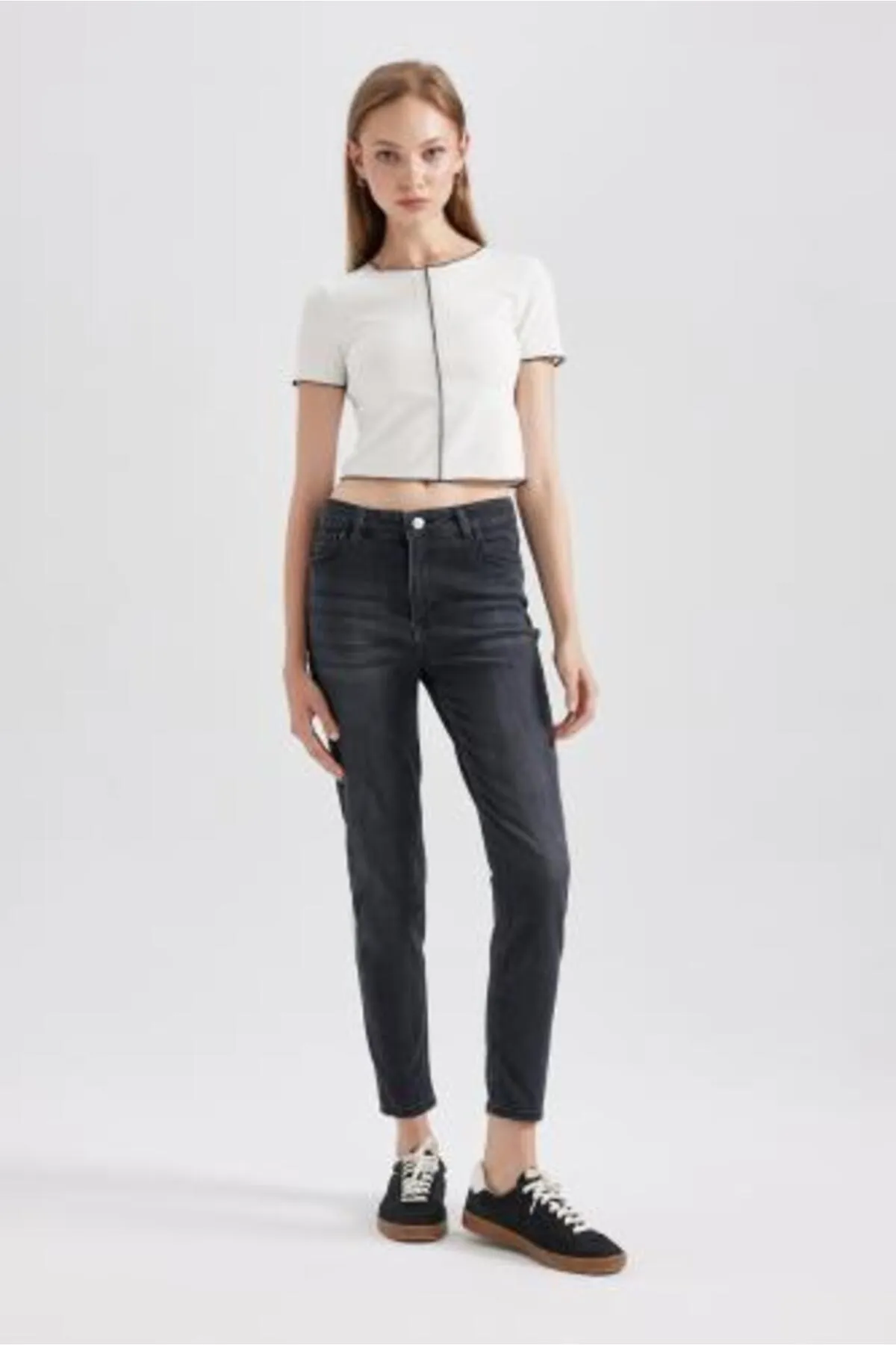 DeFacto  Rebeca Skinny Fit Normale Taille Schmaler Beinausschnitt Lange Jeanshose B1933ax23au