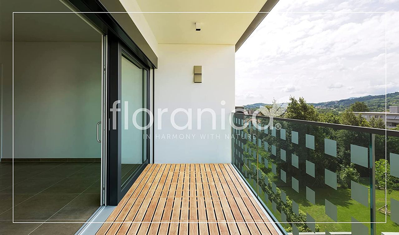 Pemicont Floranica Holzterrassenplatten 1 Stück 50x50 cm Imprägniertes Lärchenholz Natur Boden für die Sauna Terrasse oder dem Balkon Holzfliese im Garten Gefräste Oberfläche Balkonfliesen