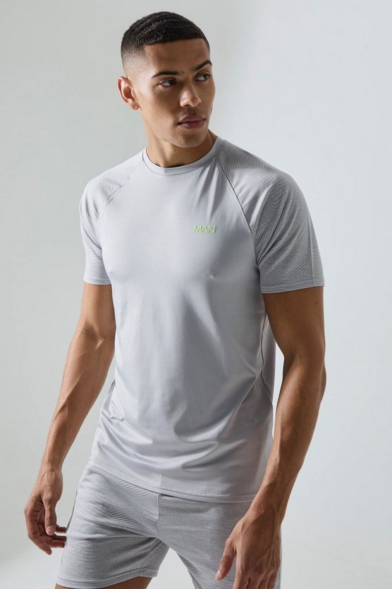 Man Active Jacquard T-Shirt