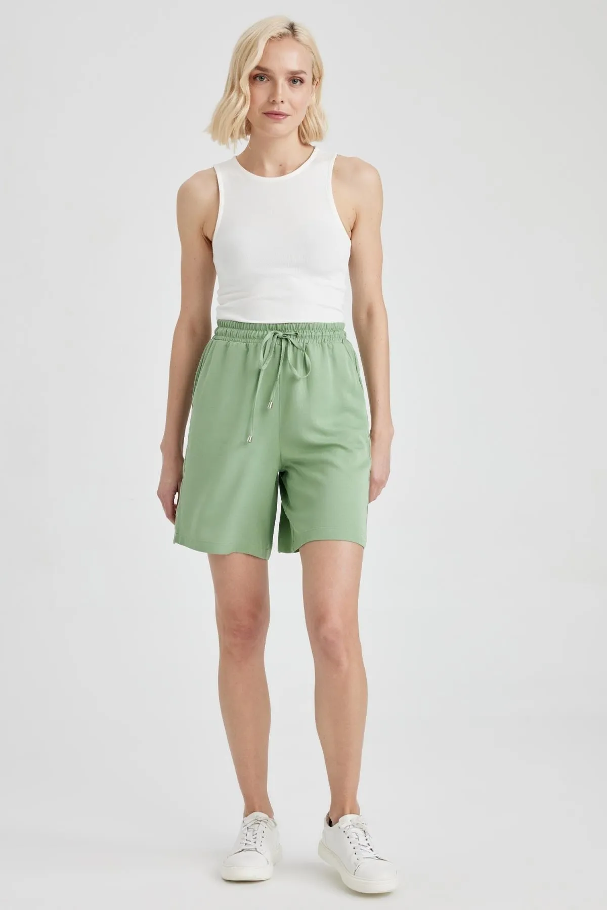 DeFacto  Viskose-Shorts mit hoher Taille und kurzem Bein I6760az23hs