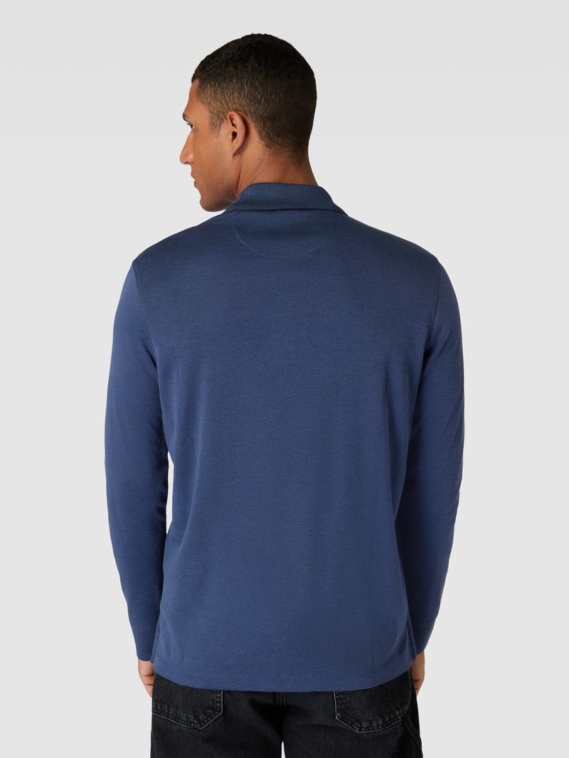 Poloshirt mit Brusttasche in jeans