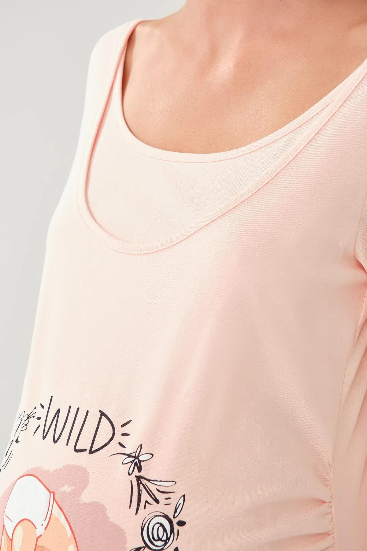 Dagi  Rosafarbenes, langärmliges Umstands-T-Shirt aus Baumwolle mit U-Boot-Ausschnitt