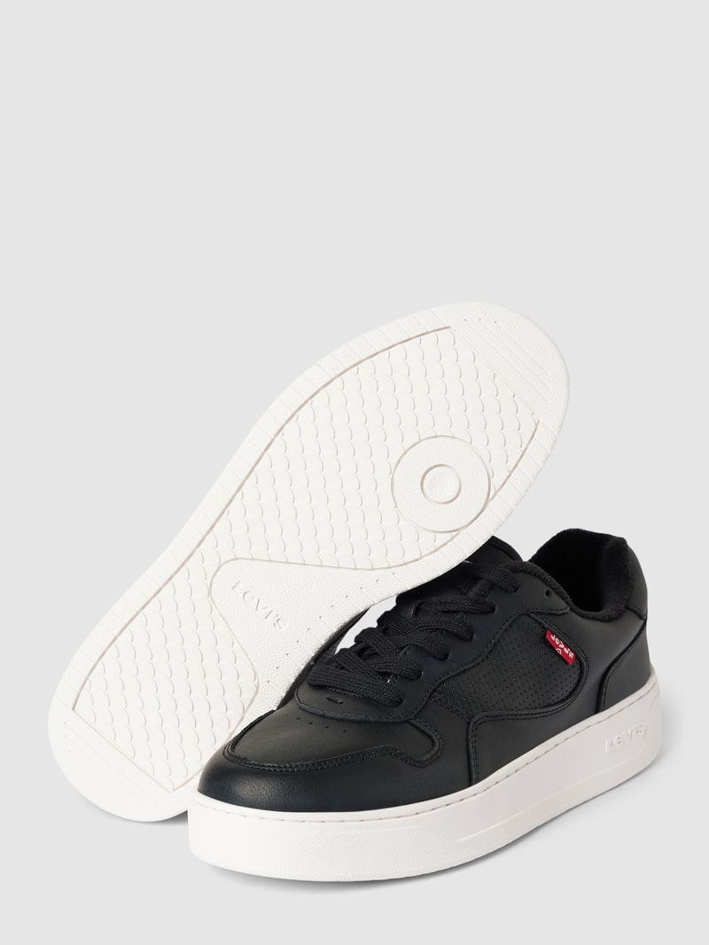 Sneaker mit Label-Details in schwarz